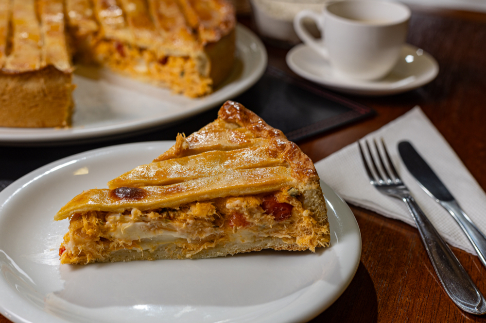 Torta salgada servida no Café Dom Bosco