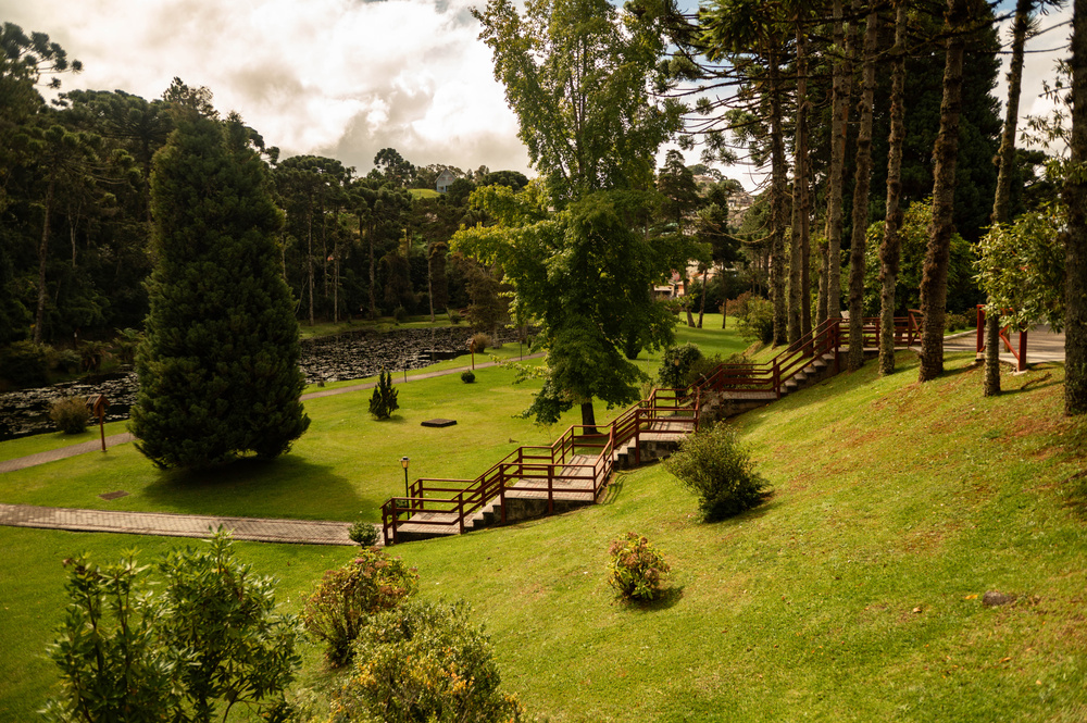 Jardins e caminhos da Vila Dom Bosco