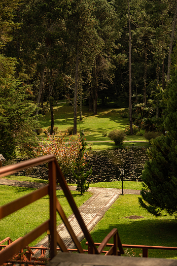 Lago e jardins da Vila Dom Bosco